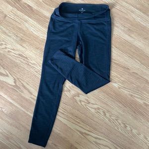 Athleta textured leggings